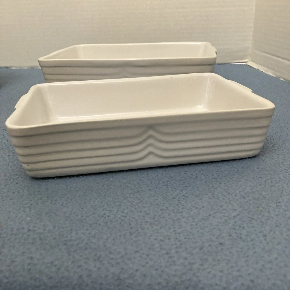 R.H. Macy & Co. Set of 2 White Patterned Stoneware Baking Dishes  8
